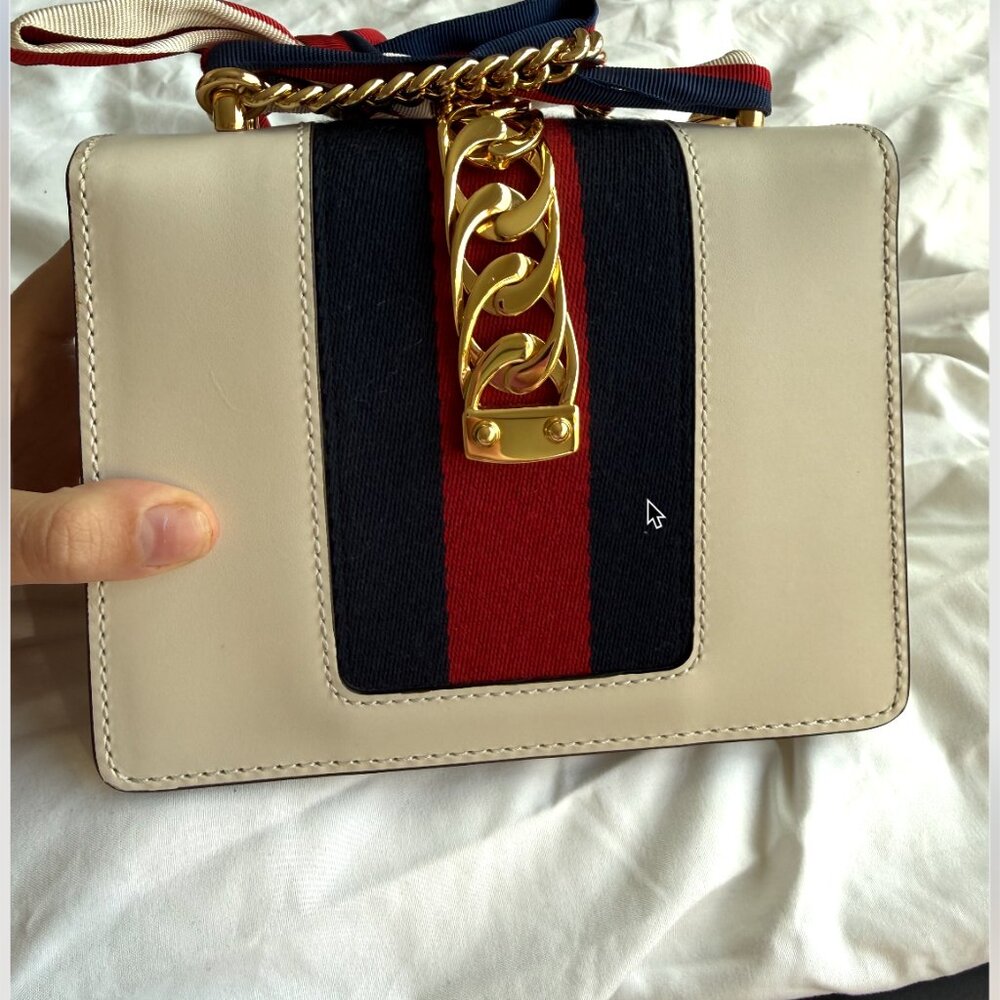 Gucci Sylvie Mini Bag - Picture 6 of 7